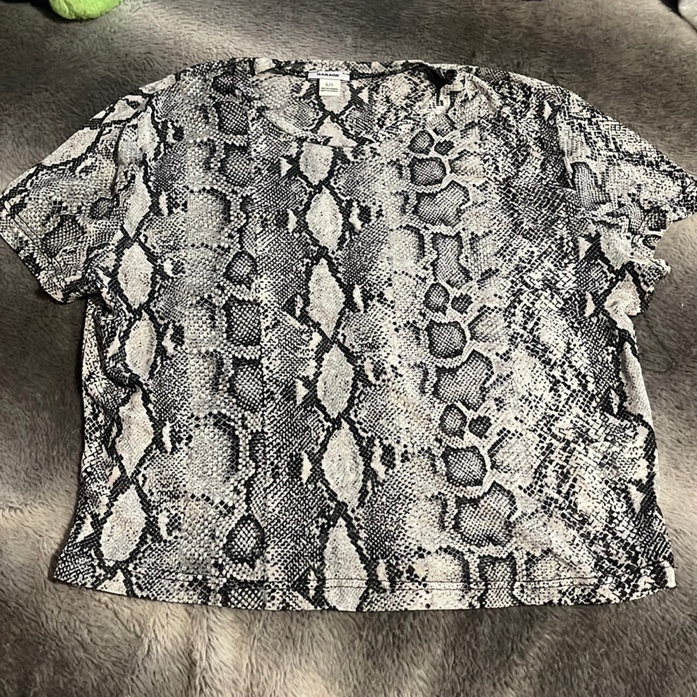 black and white snake skin mesh tshirt